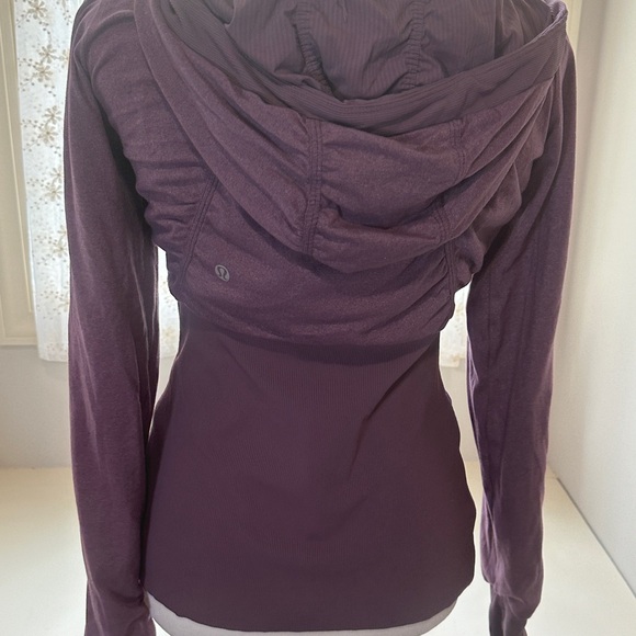 Lululemon ruffle dance studio jacket plum size 6 reversible - Picture 4 of 6